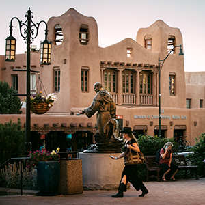 The Art Lover's Guide to Collecting Fine Art in Santa Fe & Vicinity